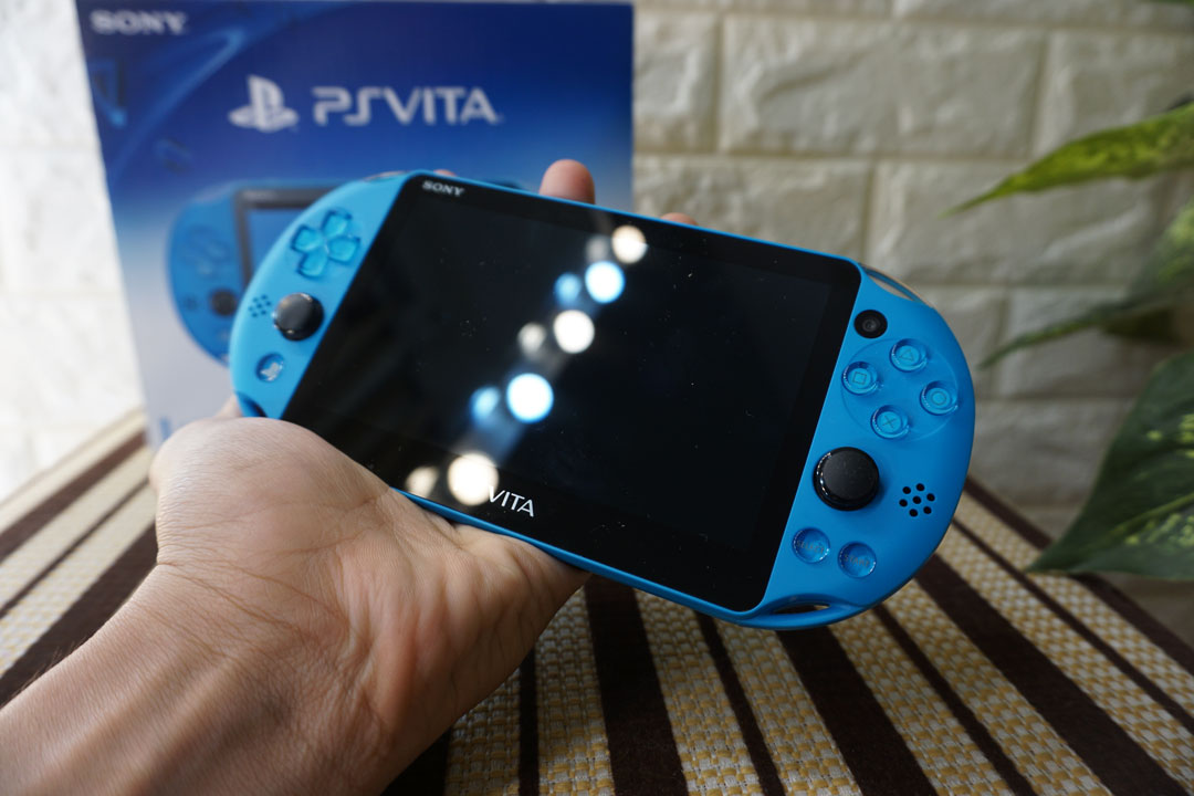 PSVITA 2000版アクアブルー 32GB おまけ付き アウトレット品